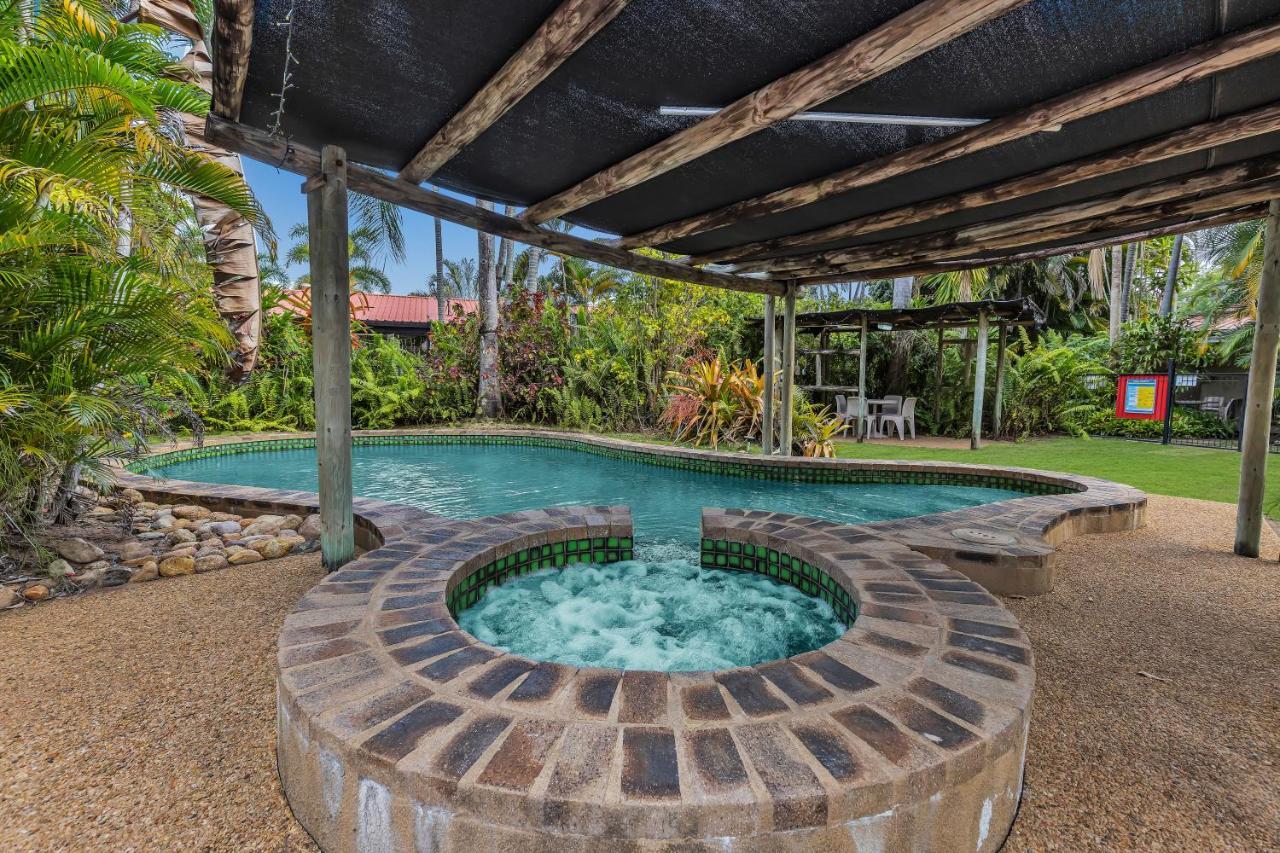 Balgal Beach Units Rollingstone Exterior photo